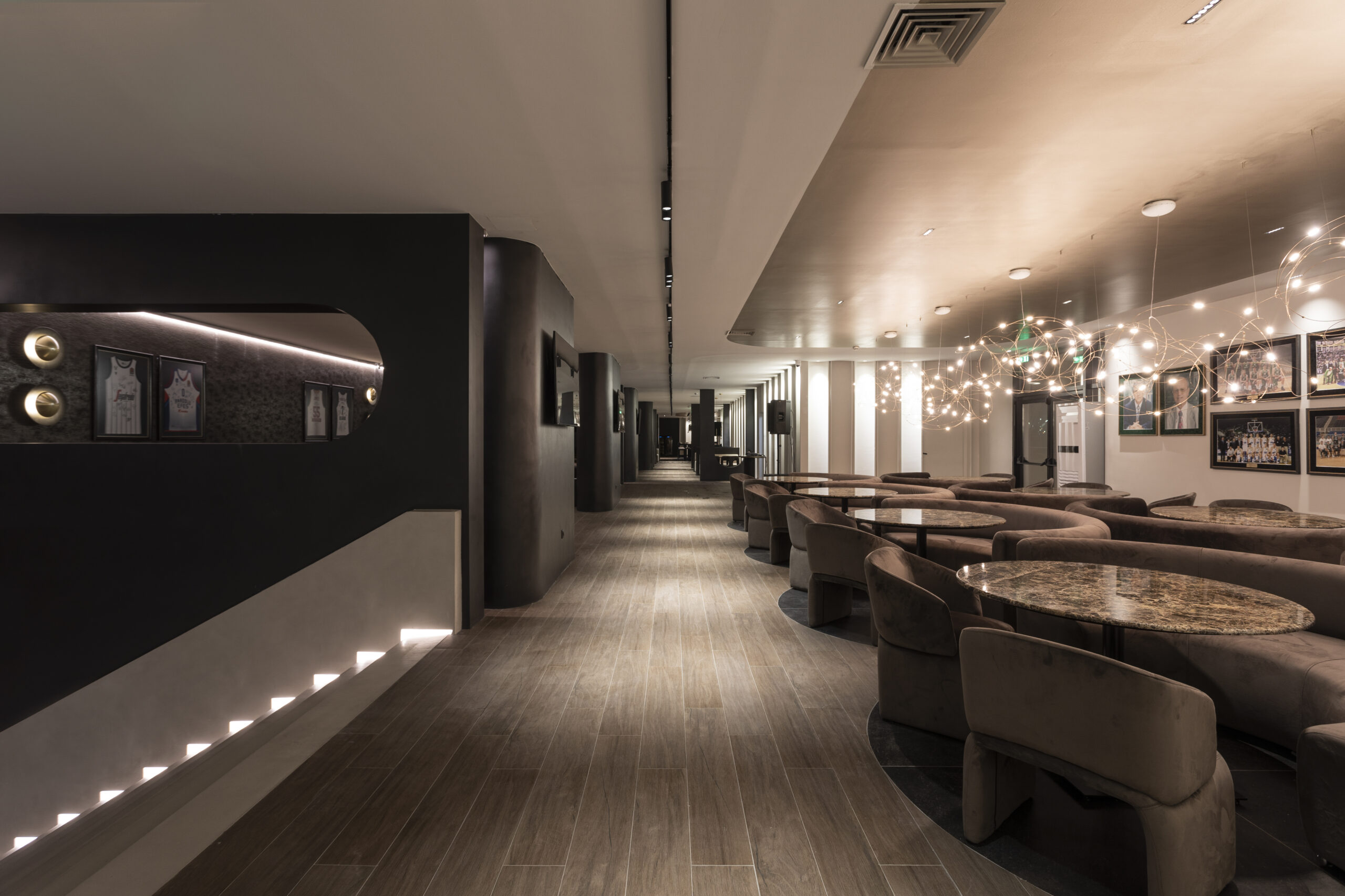 OAKA VIP LAOUNGE 1